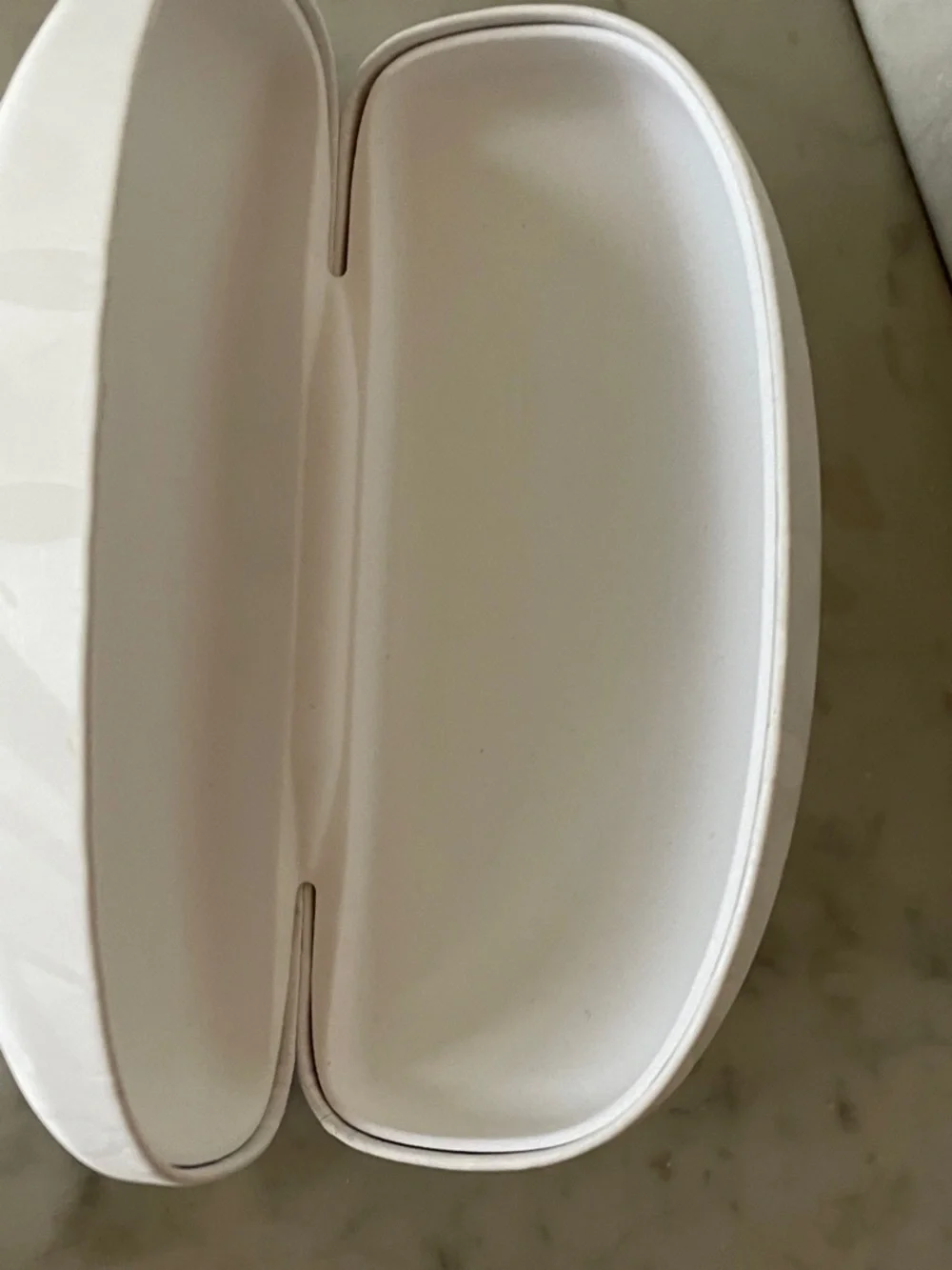 EMILIO PUCCI White Sunglass Hard Clam Shell Large Case